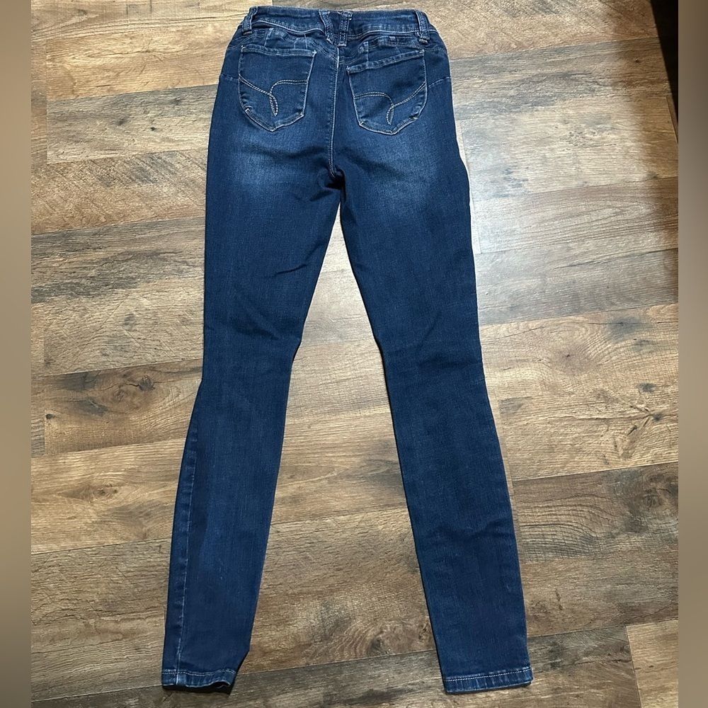YMI Distressed Jeans Mid rise - Picture 2 of 4